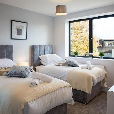 Hendon Luxury Home 1